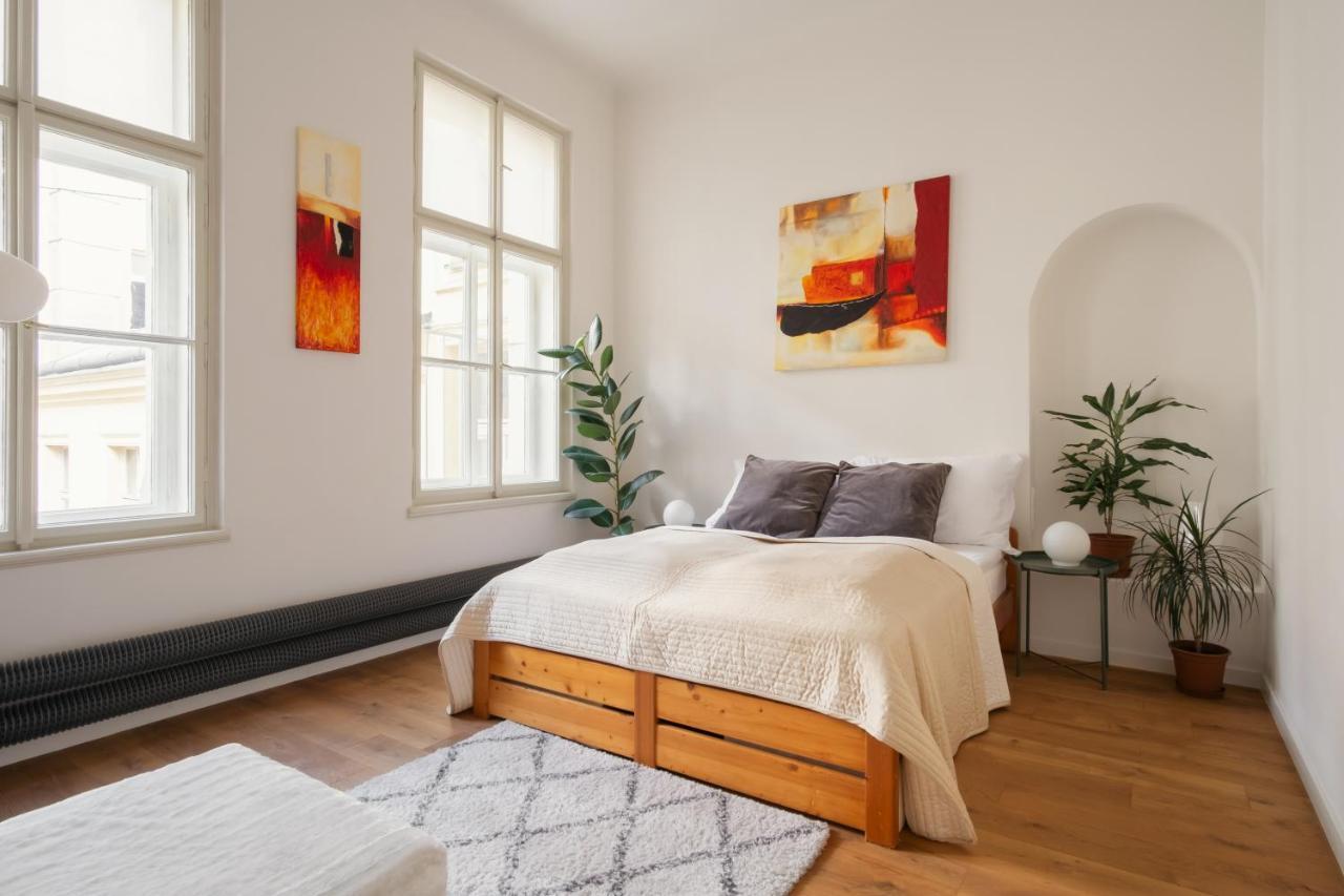 Prague Days - Spacious Designer Studios In City Center - Powder Tower Екстер'єр фото